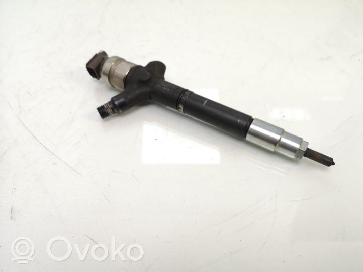 Toyota Avensis T250 Injecteur de carburant 236700R059