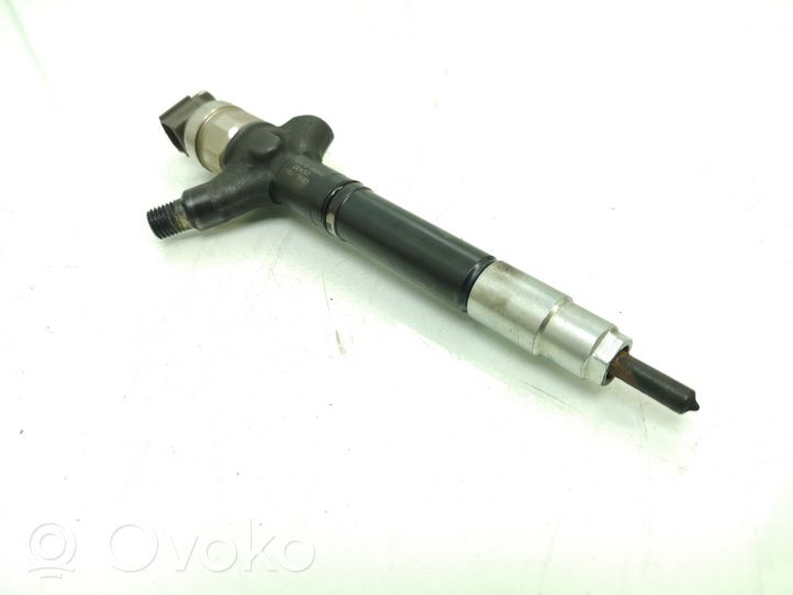 Toyota Avensis T250 Injecteur de carburant 236700R050