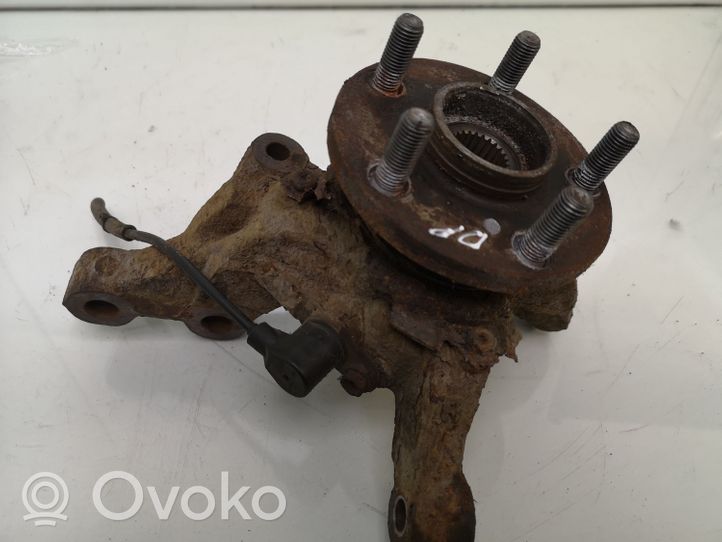 Toyota Avensis T250 Fuso a snodo con mozzo ruota anteriore 8095