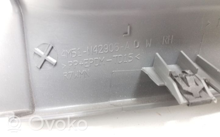 Ford Focus Bagāžnieka pārsega dekoratīvā apdare (komplekts) 4M51N40411A