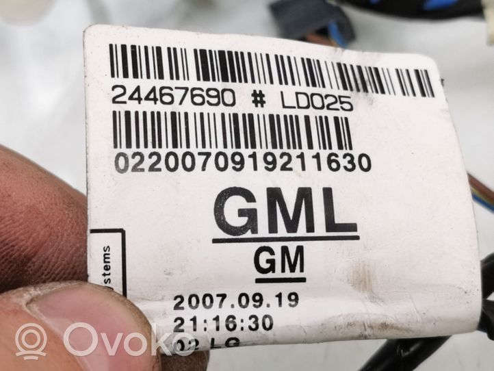 Opel Astra H Arnés de cableado de la puerta trasera/maletero 24467690