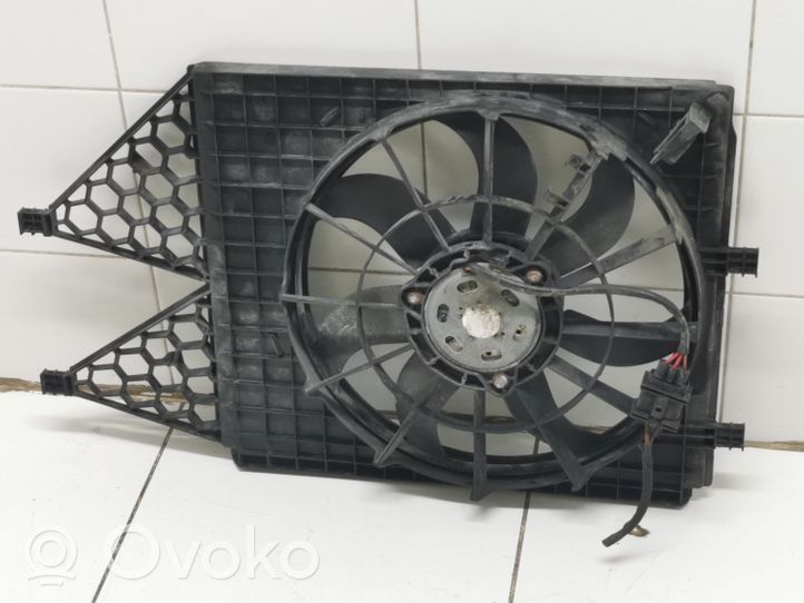 Volkswagen Polo V 6R Ventilatore di raffreddamento elettrico del radiatore 6R0121207