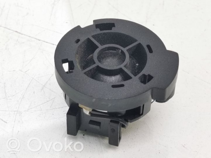 Toyota Avensis T250 Altavoz de alta frecuencia para las puertas traseras 861600509