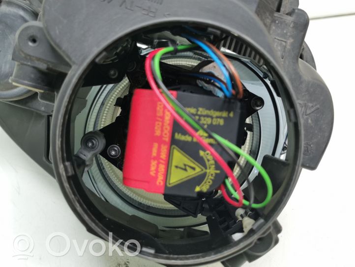 Volkswagen Jetta V Lampa przednia 1K6941031