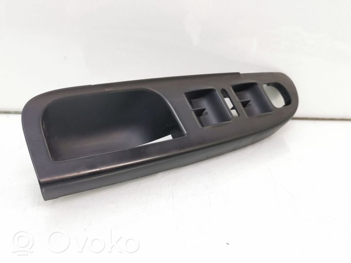 Volkswagen PASSAT B6 Front door interior handle trim 3C1867171B