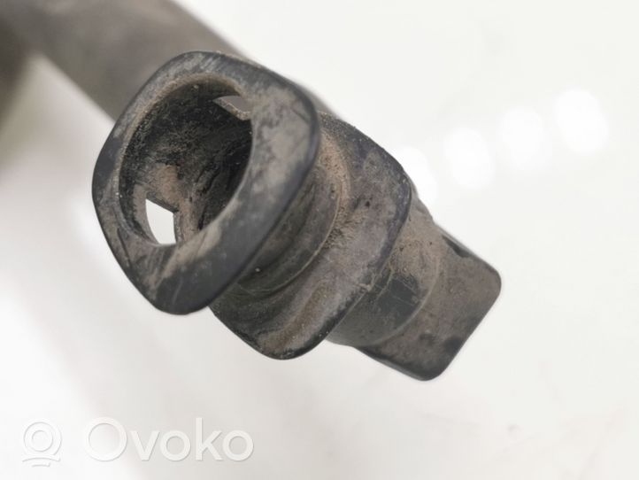 Opel Zafira B Headlight washer hose/pipe 13145536
