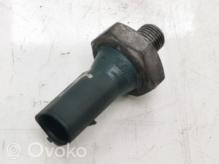 Volkswagen Polo V 6R Oil pressure sensor 036919081C