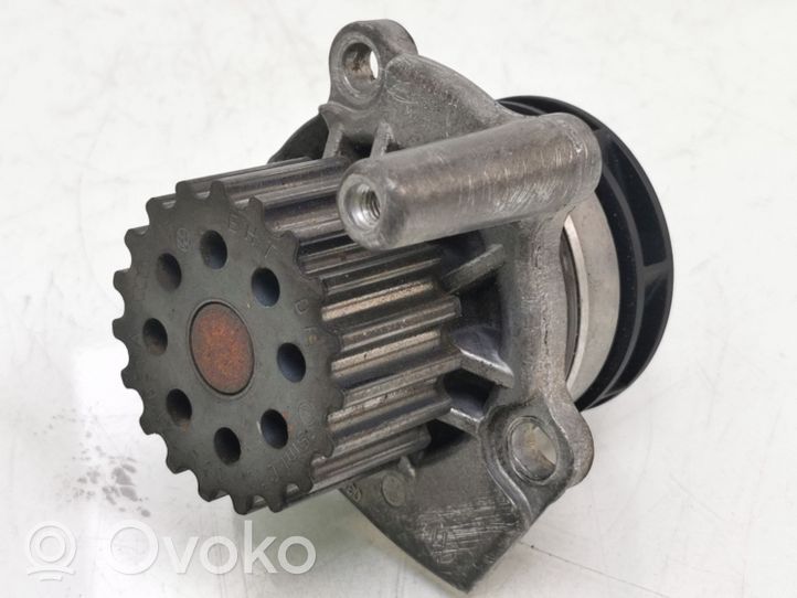 Volkswagen Polo V 6R Water pump 03L121019