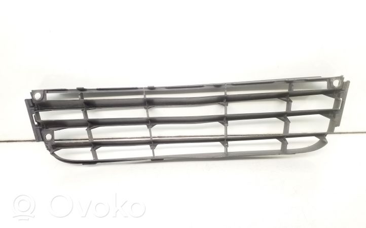 Volkswagen Touran I Front bumper lower grill 1T0853677