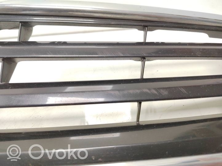 Toyota Avensis T250 Griglia superiore del radiatore paraurti anteriore 5311405070