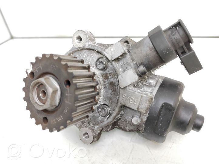 Volkswagen PASSAT B8 Fuel injection high pressure pump 04L201360M