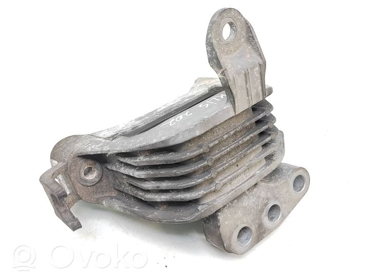 Chevrolet Orlando Engine mount bracket 13284424