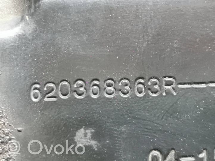 Mercedes-Benz Citan W415 Poprzeczka zderzaka przedniego 620368363R