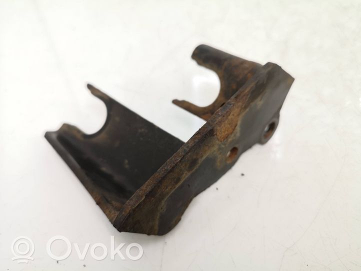Nissan Note (E11) Gear shift cable bracket 
