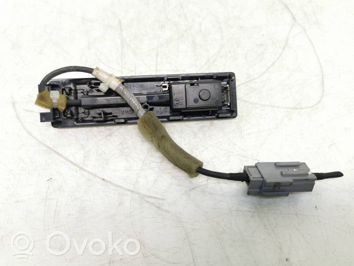 Honda CR-V Connecteur/prise USB 3U2Y0