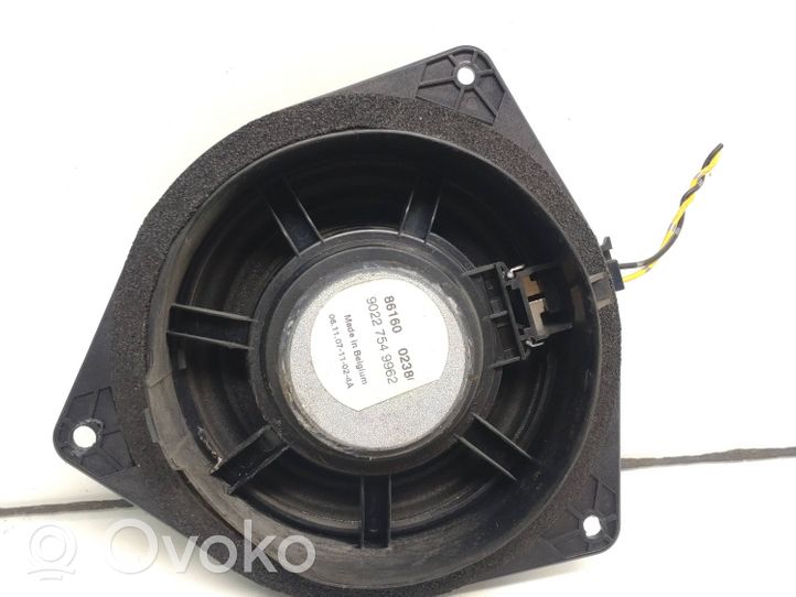 Toyota Avensis T250 Takaoven kaiutin 8616002380