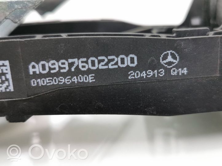 Mercedes-Benz EQC Etuoven ulkokahvan kehys A0997602200