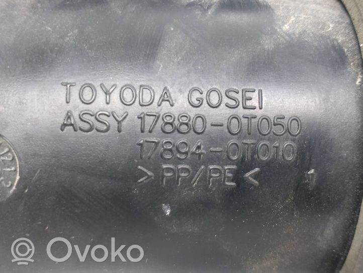 Toyota Auris E180 Tubo di aspirazione dell’aria 178940T010