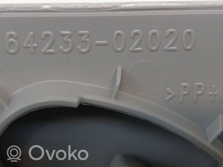 Toyota Auris E180 Plastikowe elementy podsufitki 6423302020