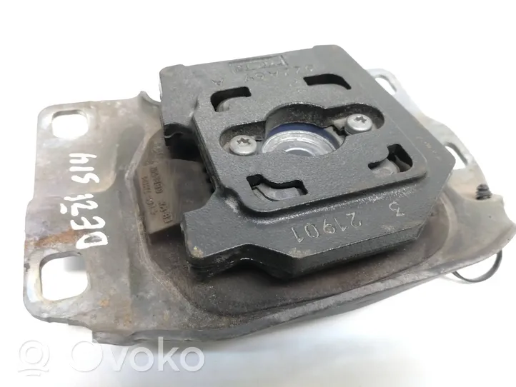 Ford Focus Coussinet de boîte de vitesses V617m121