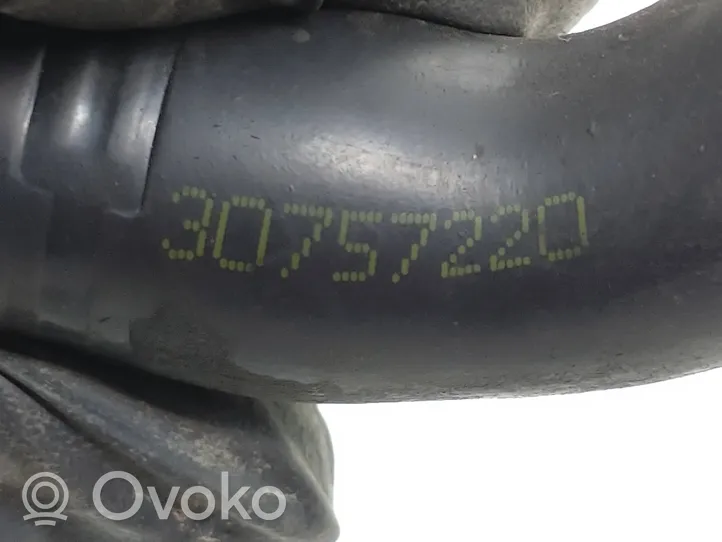 Volvo XC70 Wąż / Rurka odpowietrznika 30757220