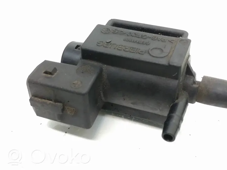 Volvo XC70 Turbo solenoid valve 8699233