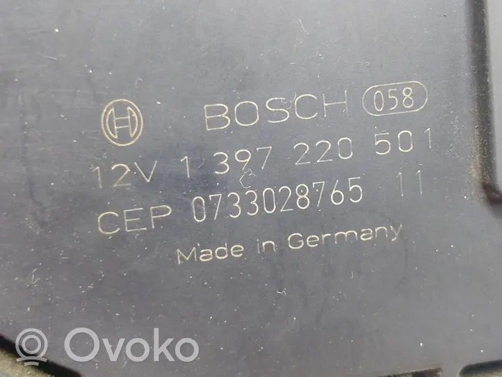 Volkswagen Golf V Silniczek wycieraczek szyby przedniej / czołowej 1K1955119E