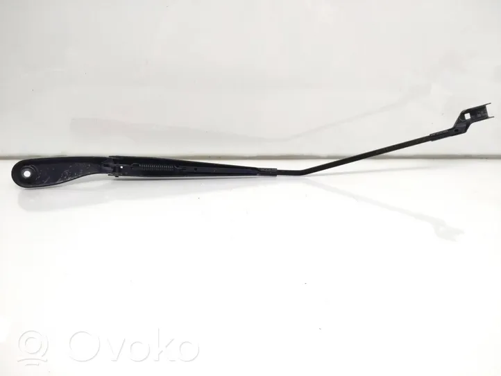 Volvo C30 Braccio della spazzola tergicristallo anteriore 31253997