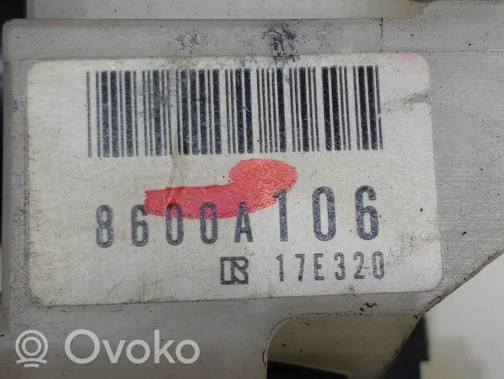 Mitsubishi Grandis Pyyhkimen/suuntavilkun vipukytkin 8600A106