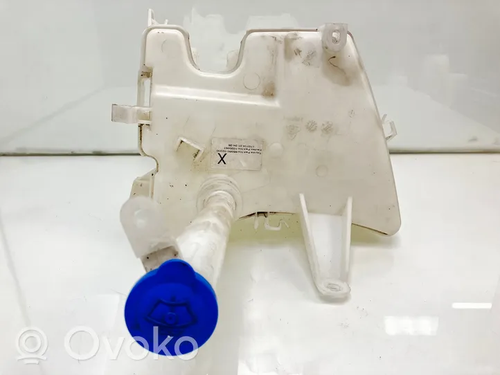 Toyota Auris E180 Réservoir de liquide lave-glace 8535002200