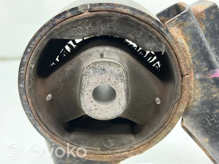 Toyota Auris E180 Pārnesumkārbas spilvens 