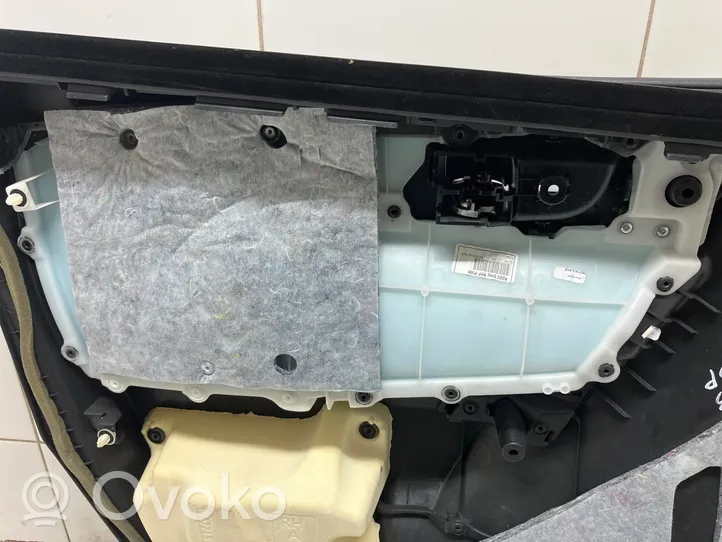 Toyota Auris E180 Обшивка передней двери 8777702300