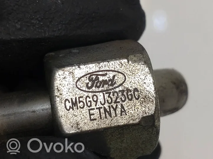 Ford Focus Polttoaineen ruiskutuksen syöttöletku CM5G9J323GC