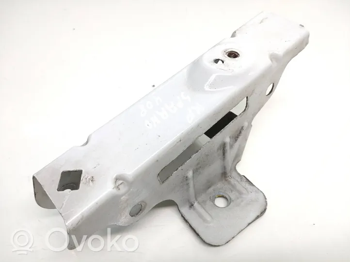 Opel Vivaro Fender mounting bracket 4267