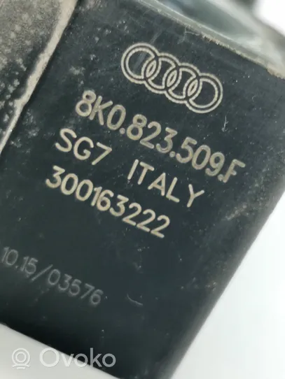 Audi A4 S4 B8 8K Konepellin lukituksen vastakappale 8K0823509F