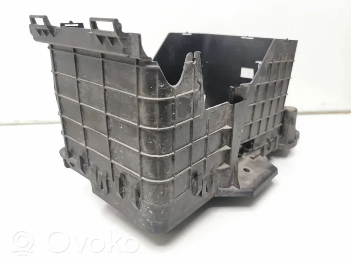 Audi A3 S3 A3 Sportback 8P Battery box tray 1K0915333