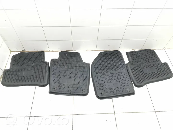 Skoda Fabia Mk3 (NJ) Kit tapis de sol auto 6v1862435