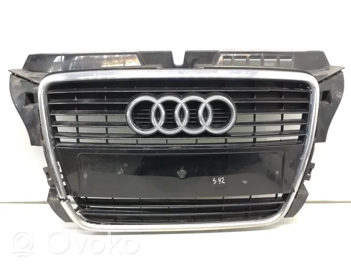 Audi A3 S3 A3 Sportback 8P Griglia superiore del radiatore paraurti anteriore 8P0853651M