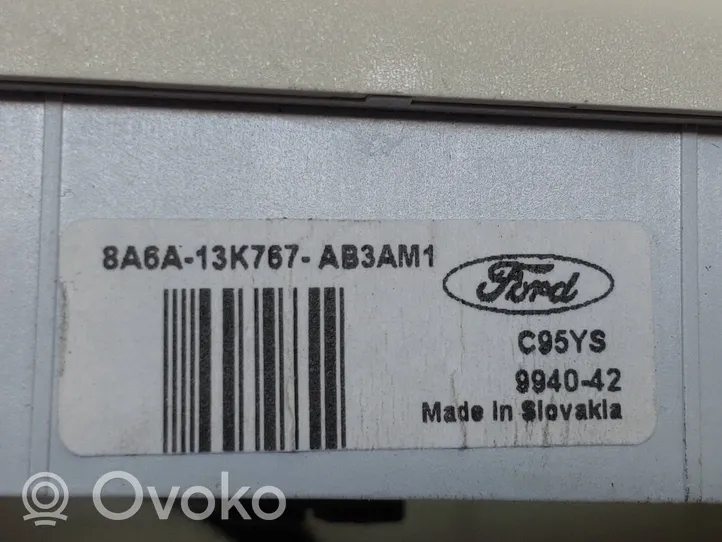 Ford Transit Courier Priekinių vietų apšvietimo žibintas 8A6A13K767AB