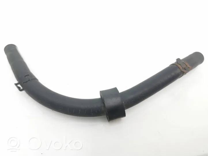 Mercedes-Benz B W245 Engine coolant pipe/hose 1077772