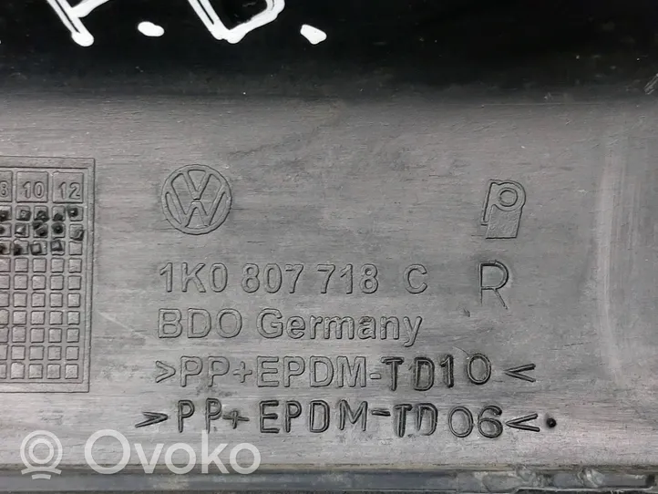 Volkswagen Golf V Listwa zderzaka przedniego 1K0807718C