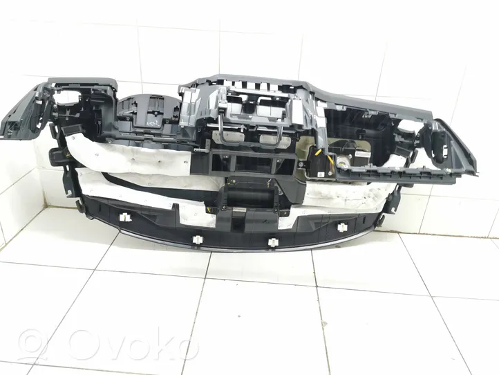 KIA Rio Deska rozdzielcza 845303X000