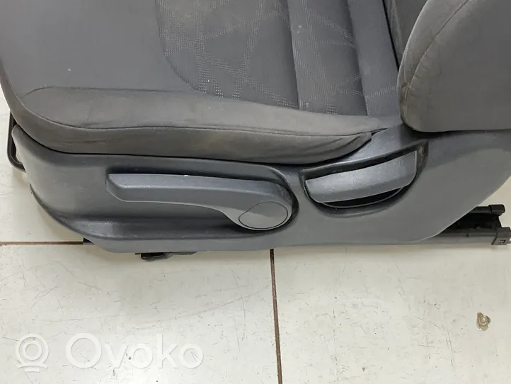 KIA Rio Sėdynių komplektas 881851W010