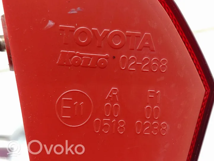 Toyota Auris E180 Feux arrière sur hayon 05180238