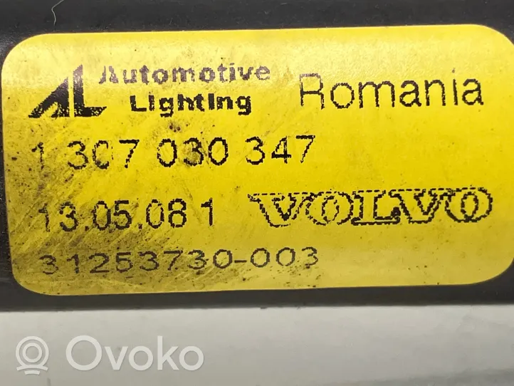 Volvo C30 Dysza spryskiwacza lampy przedniej 1307030347