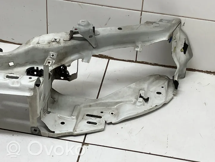 Volvo C30 Support de radiateur sur cadre face avant 