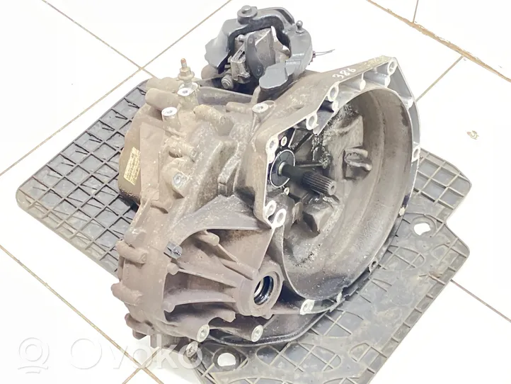 Ford Focus Manualna 5-biegowa skrzynia biegów AV6R7002KF