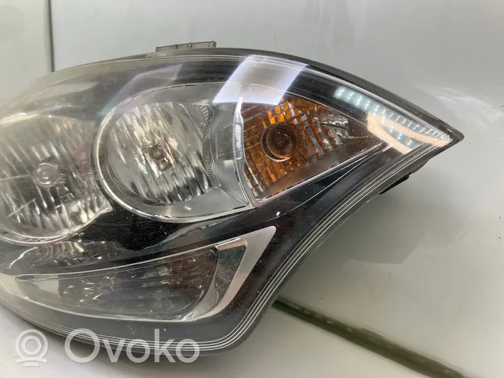 KIA Rio Phare frontale 921021WXXX