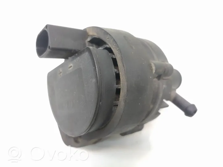 Mercedes-Benz E W212 Pompe à eau de liquide de refroidissement A2218350028