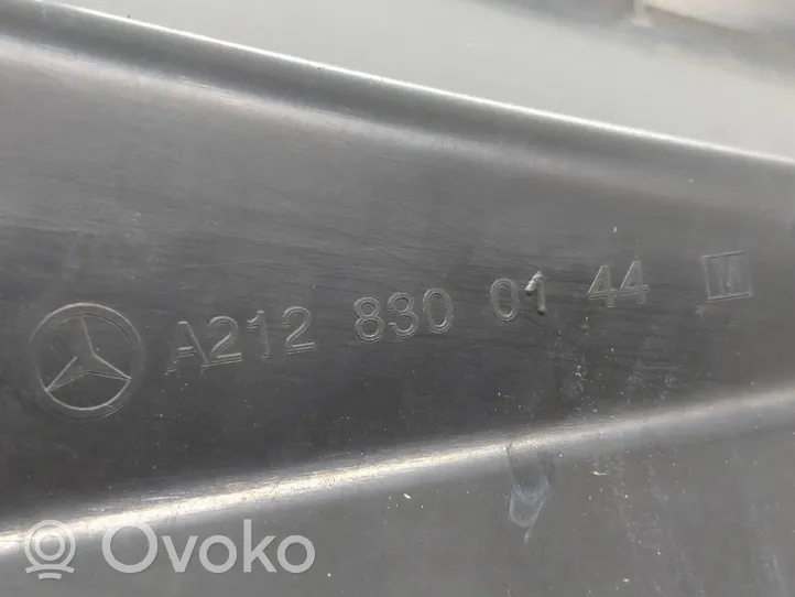 Mercedes-Benz E W212 Oro paėmimo kanalo detalė (-ės) A2128300144